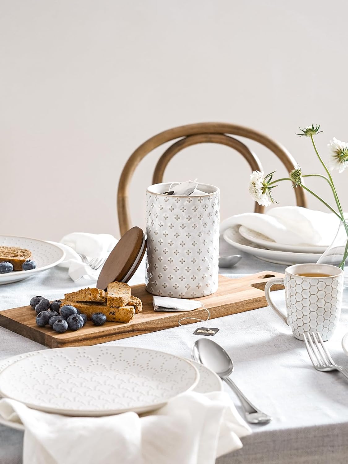 LE TAUCI Food Storage Containers with Airtight Lids, 78/25 oz Ceramic Sugar Canisters Sets, Embossed Large Jars for Pasta, Oats, Coffee Bean, Cookies, Rice, Grains, Tea - Set of 2, Clover