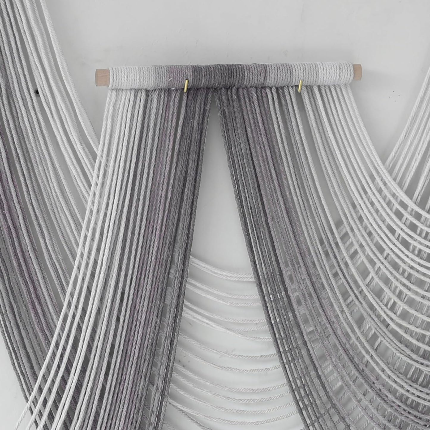 IOWER Large Macrame Wall Hanging Boho Wall Art Handmade Home Decor Dip-Dyed Macrame Wall Decor Wall Art Craftsmanship Fiber Art Boho Chic Wall Decor Modern For Bedroom Livingroom Backdrop