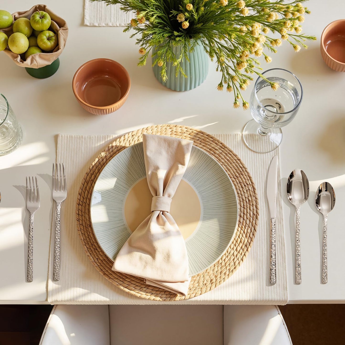 KINGSTONE 60 Piece Hammered Silverware Set, 18/10 Stainless Steel Flatware Set for 12, Cutlery Set for Home, Party, Wedding, Mirror Polished Dishwasher Safe