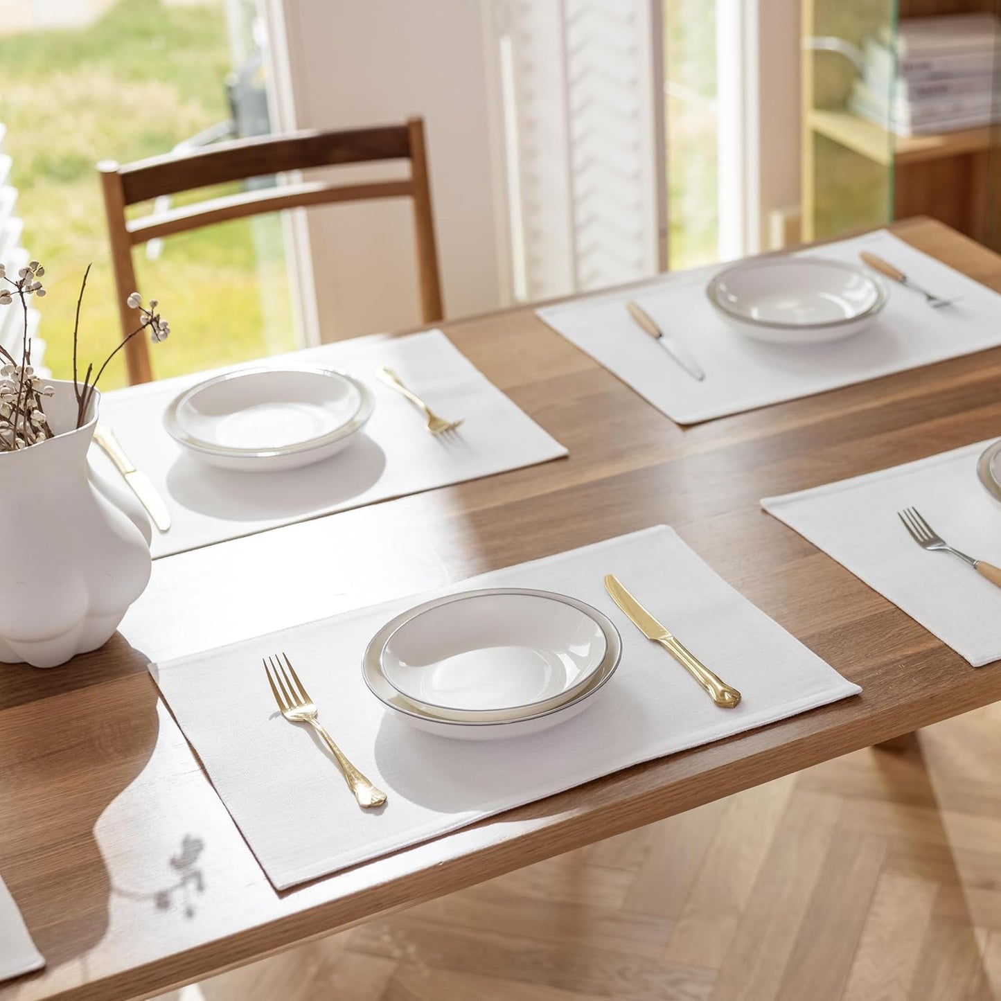 Demetex White Placemats Set of 4 Heat Resistant Cloth Place Mats Linen Dining Table Mats for Wedding Party Decor, Pure White