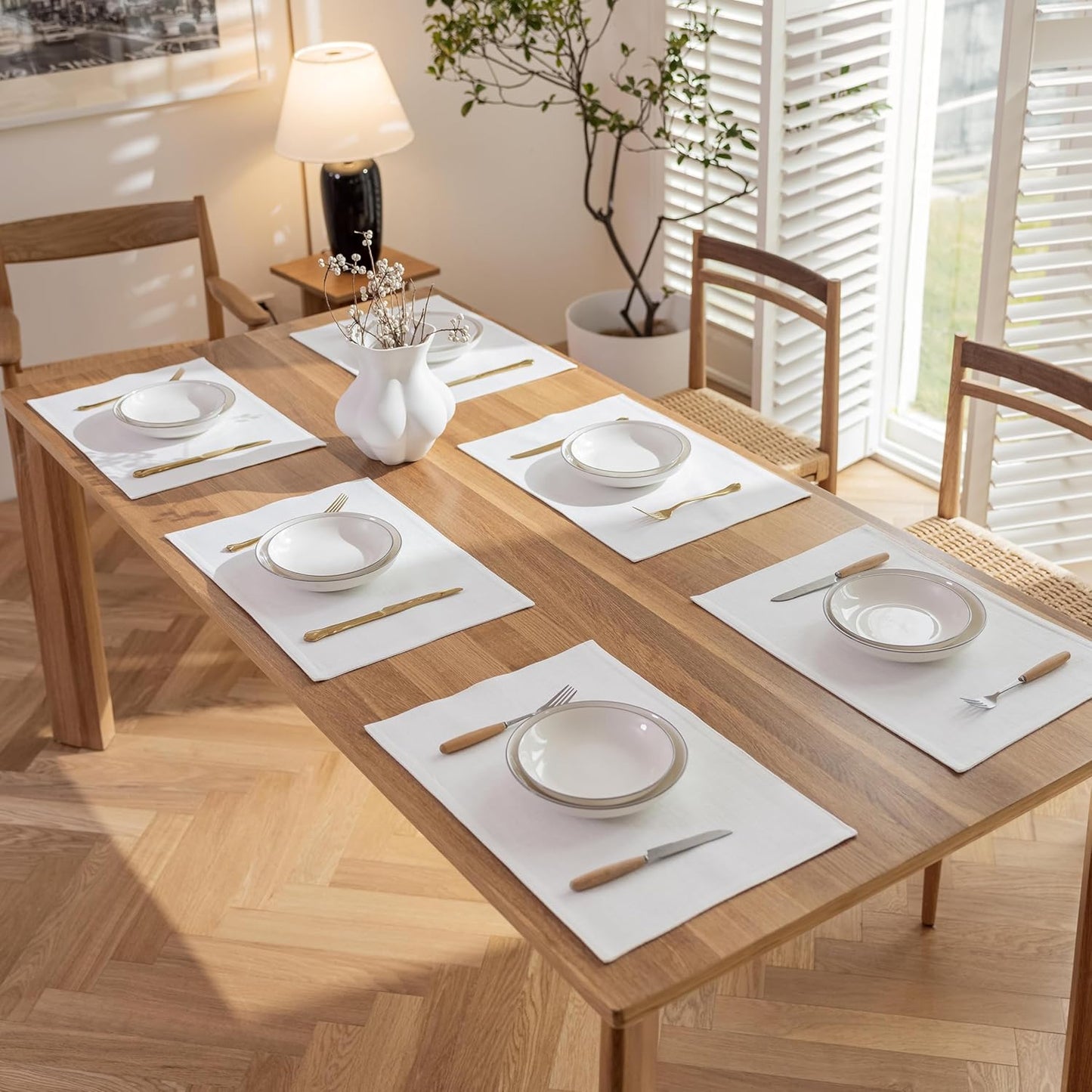 Demetex White Placemats Set of 6 Heat Resistant Linen Place Mats Washable Dining Table Plate Mat for Holiday Wedding Kitchen Decor, Pure White