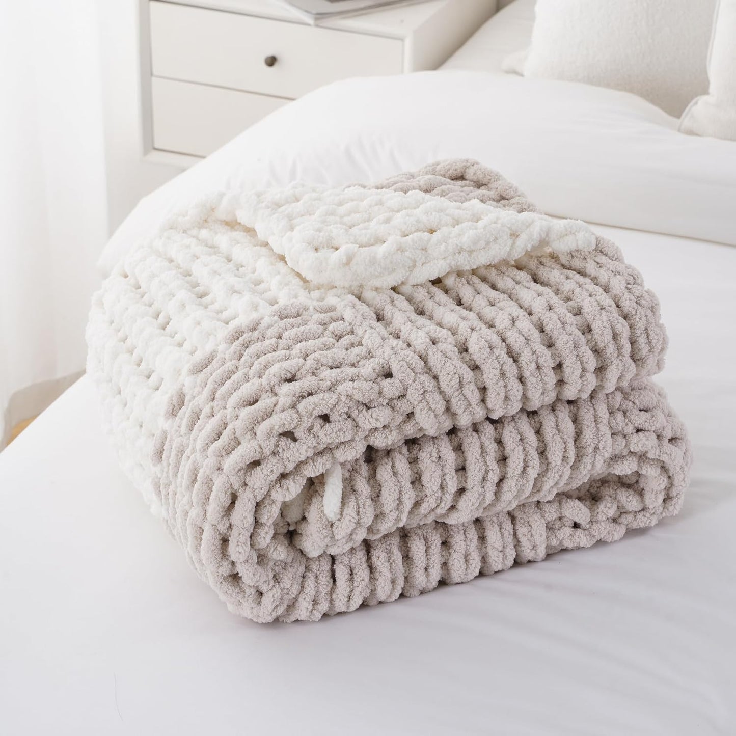 Battilo Chunky Knit Throw Blanket, Soft and Thick Chenille Throw Blanket, 50"x60" Handmade Cable Knit Crochet Blanket, Large Rope Knot Throw Blankets for Couch Sofa Bed Home Decor, Beige & White