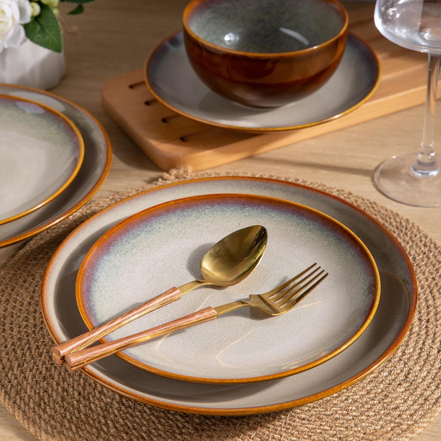 LERATIO Ceramic Dinnerware Sets for 4, Coupe Plates and Bowls Sets,Highly Chip and Crack Resistant | Dishwasher & Microwave & Oven Safe Dishes set,Reactive Glaze Dinnerware- Service for 4(12pcs)