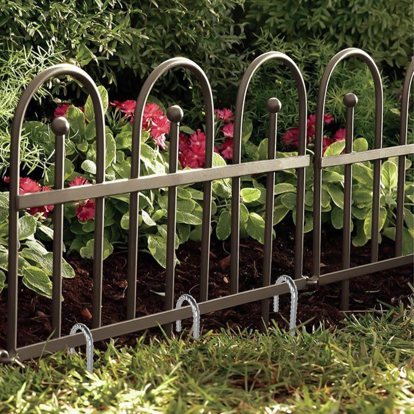 AAGUT Rebar Stakes 32 Pack 12'' Ground Stakes 3/8" Heavy Duty J Hook Anchors, Plant Support Garden Spikes Anti Rust Galvanized for Chain Link Fence