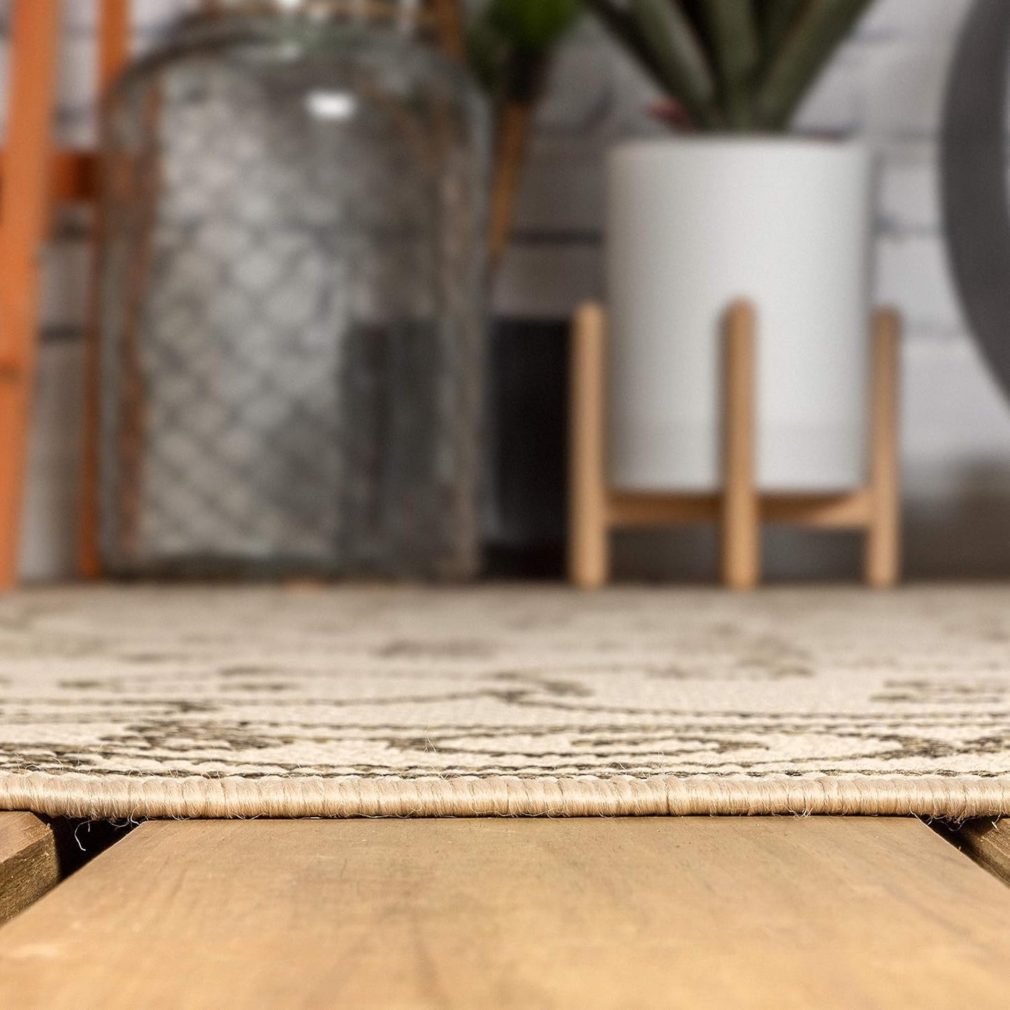 JONATHAN Y Vintage Filigree Indoor Outdoor Round Area Rug 4 Ft Beige/Brown, Charleston Textured Weave for Backyard, Patio, Porch, Easy-Cleaning, High Traffic, Pet-Friendly, Non-Shedding (SMB106A-4R)