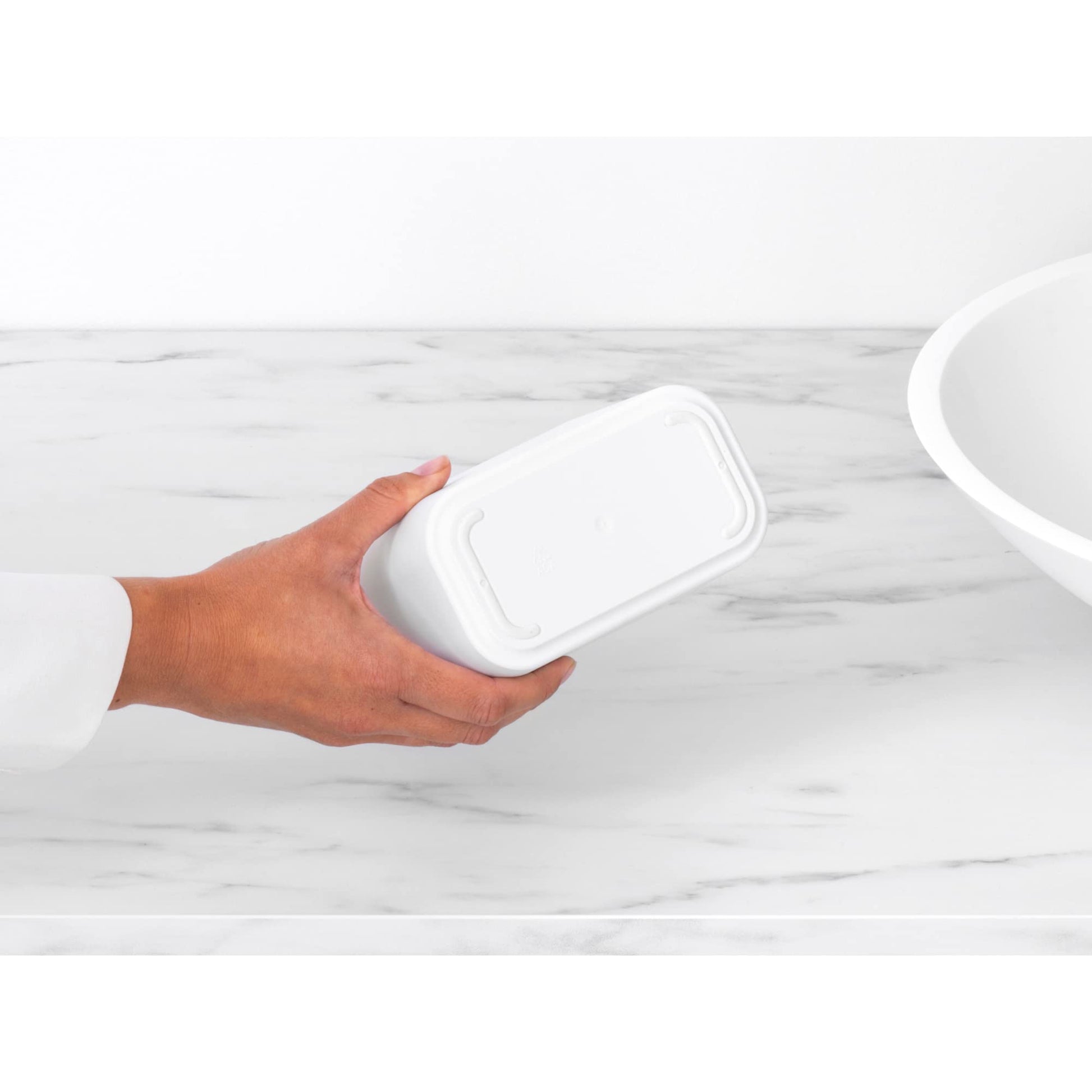 Brabantia MindSet Bathroom Small Trash Caddy (White) Hygienic Basin Top Storage Can with Swing Lid