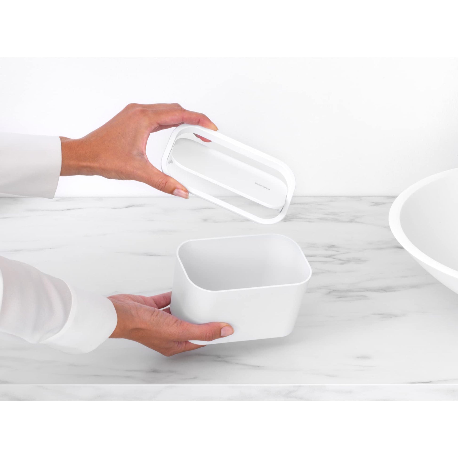Brabantia MindSet Bathroom Small Trash Caddy (White) Hygienic Basin Top Storage Can with Swing Lid