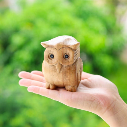 Thai Wooden Hand Carved Wooden Owl Statue, Sculpture Art Decorative Rustic Home Decor Accent Handmade Handcrafted Decoration Natural Color (Owl)