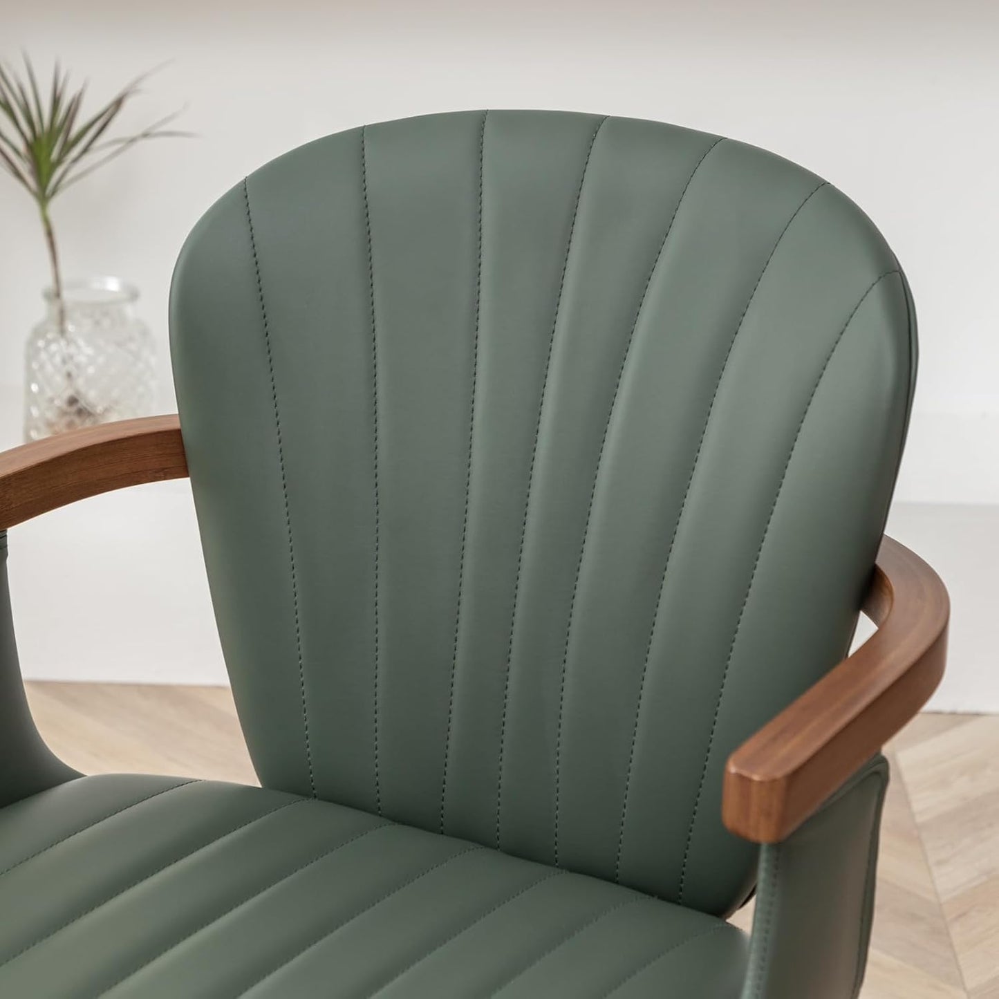 LUNLING Swivel Dining Room Chairs Set of 2, Mid Century Modern Green Faux Leather Kitchen Chairs with Arms,Bamboo Legs Side Chairs No Wheels,Accent Chair for Dining Rooms and Offices