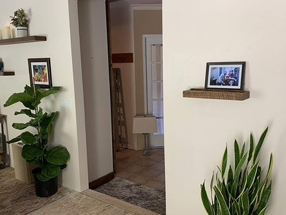 joelsantiques - 18 Inch Wooden Floating Shelves for Wall - 18x6x2 in - Made of Natural Wood - Short Heavy Duty Rustic Wall Shelves for Bedroom - Perfect for Bathroom, Kitchen - Medium Brown