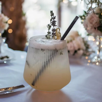 24 Pack Ribbed Origami Ripple Plastic Glasses, 12-9 Ounce Stemless Champagne Flutes & 12-12 Ounce Cups, BPA-Free Disposable Shatterproof Toasting Glasses for Weddings, Bars, and Events (Clear)