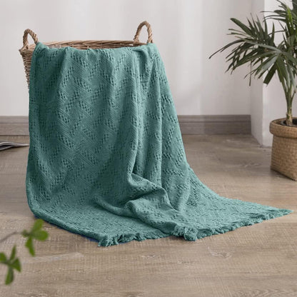 Simple&Opulence 100% Cotton Throw Blanket for Bed, Couch, Boho Luxury Geometric Knit Woven Blanket with Tassels Soft Lightweight Cozy Breathable, Vintage Farmhouse Decoration for All-Season(Green)