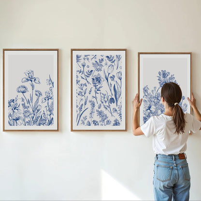 SIGNINART Classic Chinoiserie Botanical Framed Canvas Wall Art, Blue and White Floral Wall Decor, Minimalist Flower Artwork, Navy Blue Wildflower Art Painting for Bedroom Living Room Office 24"x36"x3