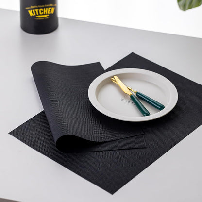 LEXMORE Placemats Set of 4 Vinyl/Plastic Woven Place Mats for Kitchen Table Indoor/Outdoor Washable Placemat Wipeable Dining Table Mats(Black)