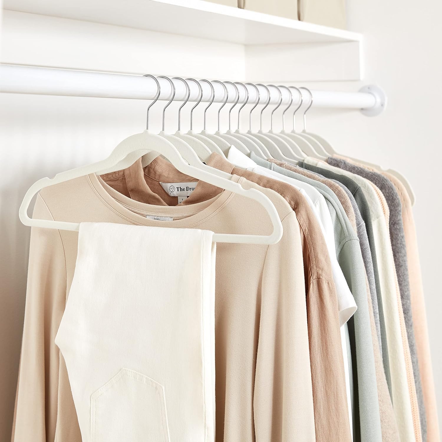 Amazon Basics Slim Velvet Non-Slip Space Saving Suit Clothes Hangers, Closet Organizer