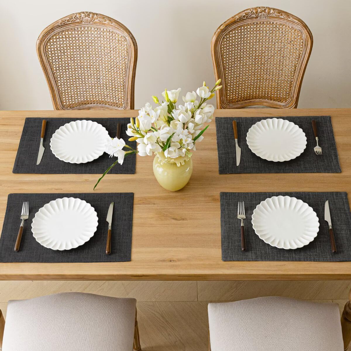 Placemats Set of 4, Bilayer Thickened Linen Place Mats Heat Resistant Machine Washable Wrinkle Free Carefully Selected Polyester Mats for Kitchen/Dining/Coffee Table (Charcoal Grey)