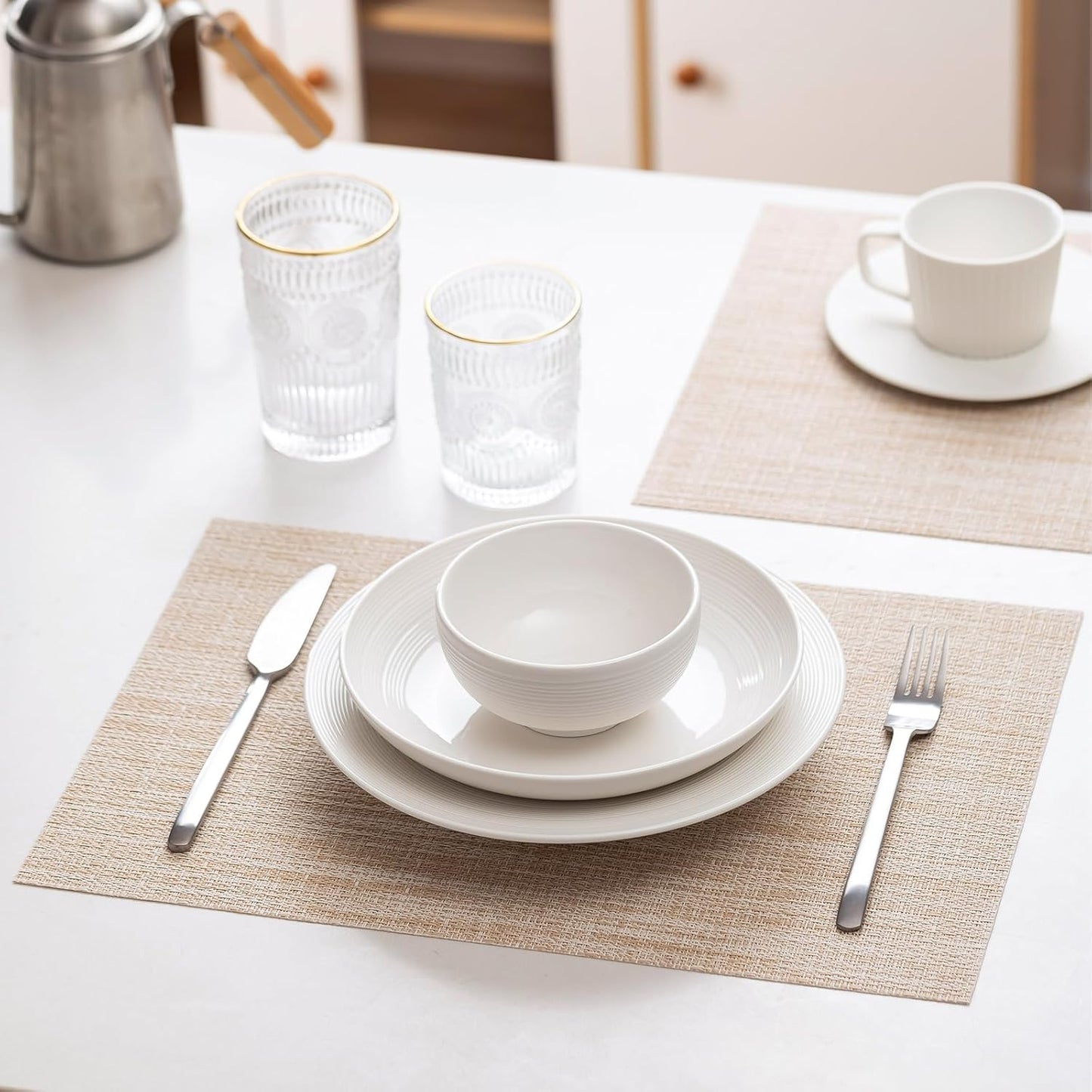 LEXMORE Placemats Set of 8 Vinyl/Plastic Woven Place Mats for Kitchen Table Indoor/Outdoor Washable Placemat Wipeable Dining Table Mats(A-Beige)