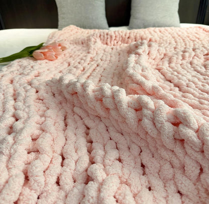 Chunky Knit Blanket Throw 40"×40", Chenille Throw Blankets, Handmade Warm & Cozy Blanket Couch Bed Home Decor, Soft Breathable Fleece Banket, Christmas for Couch Bed Sofa Best Gift (Pink)