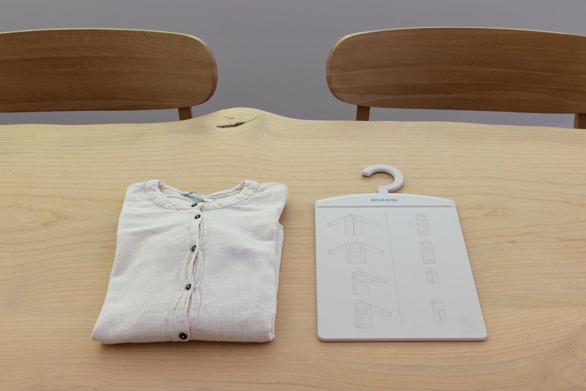 Brabantia Clothes Folding Board, Easy to Use Table Folder, For T-Shirts & Sweaters, Clothes Hanger