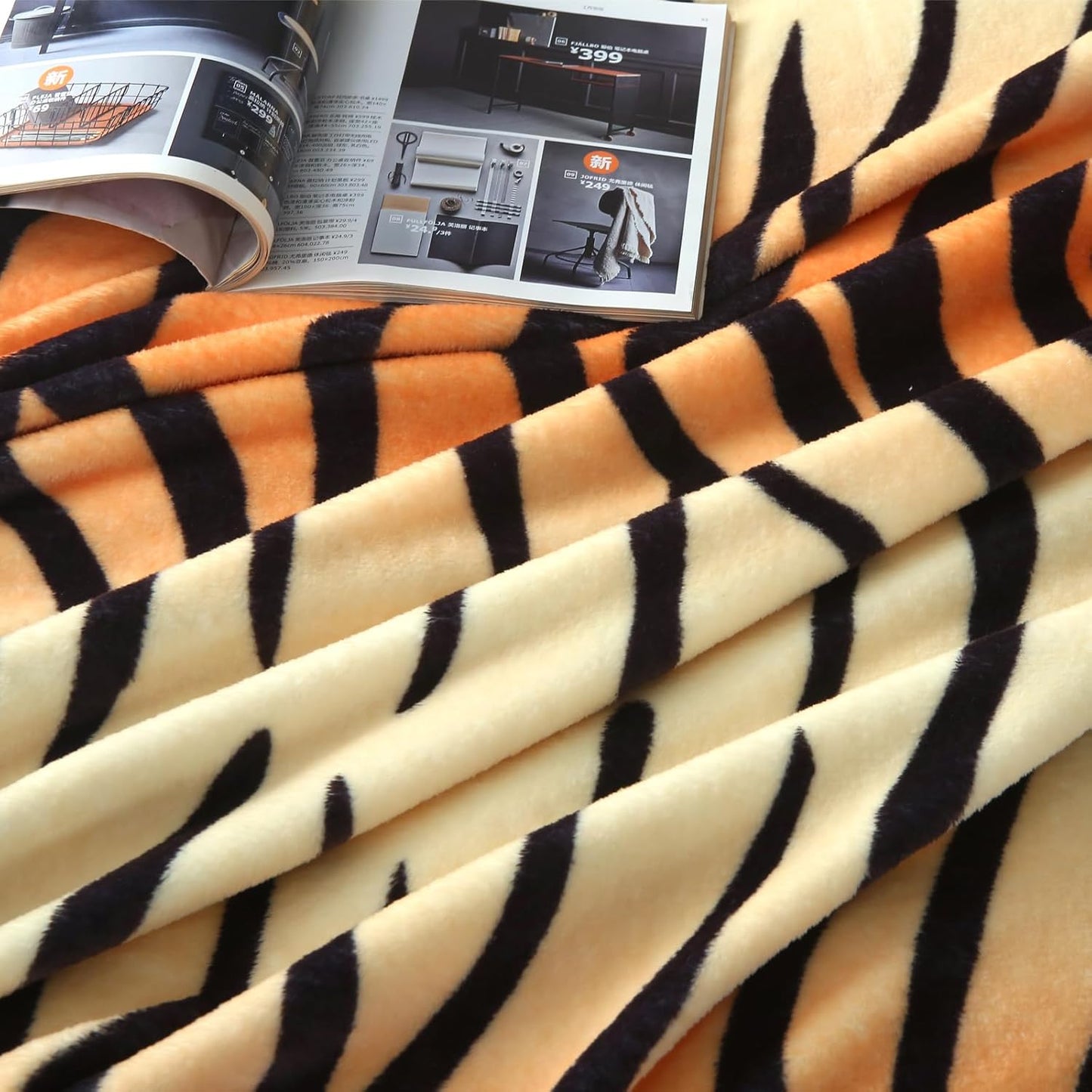 MERRYLIFE Tiger Stripe Print Throw Blanket Decorative Fleece Throw | Ultra-Plush Colorful | Couch Blanket Travel Lap | Home Gift Use(50" 60",Tiger)