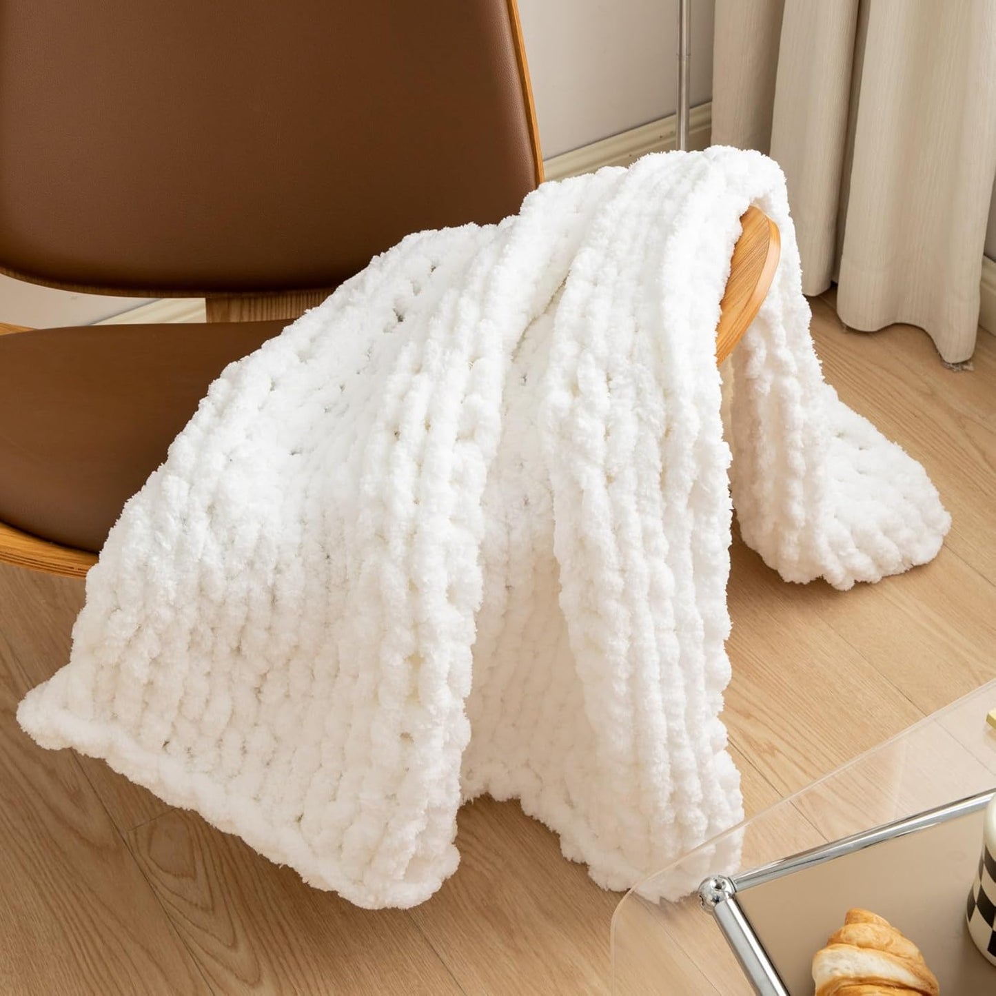 WESHIONGOO Chunky Knit Blanket Throw 40"×40" Knitted Throw Blankets for Couch Bed Fluffy Soft Blanket with Jumbo Chenille Yarn Thick 100% Handmade (White)