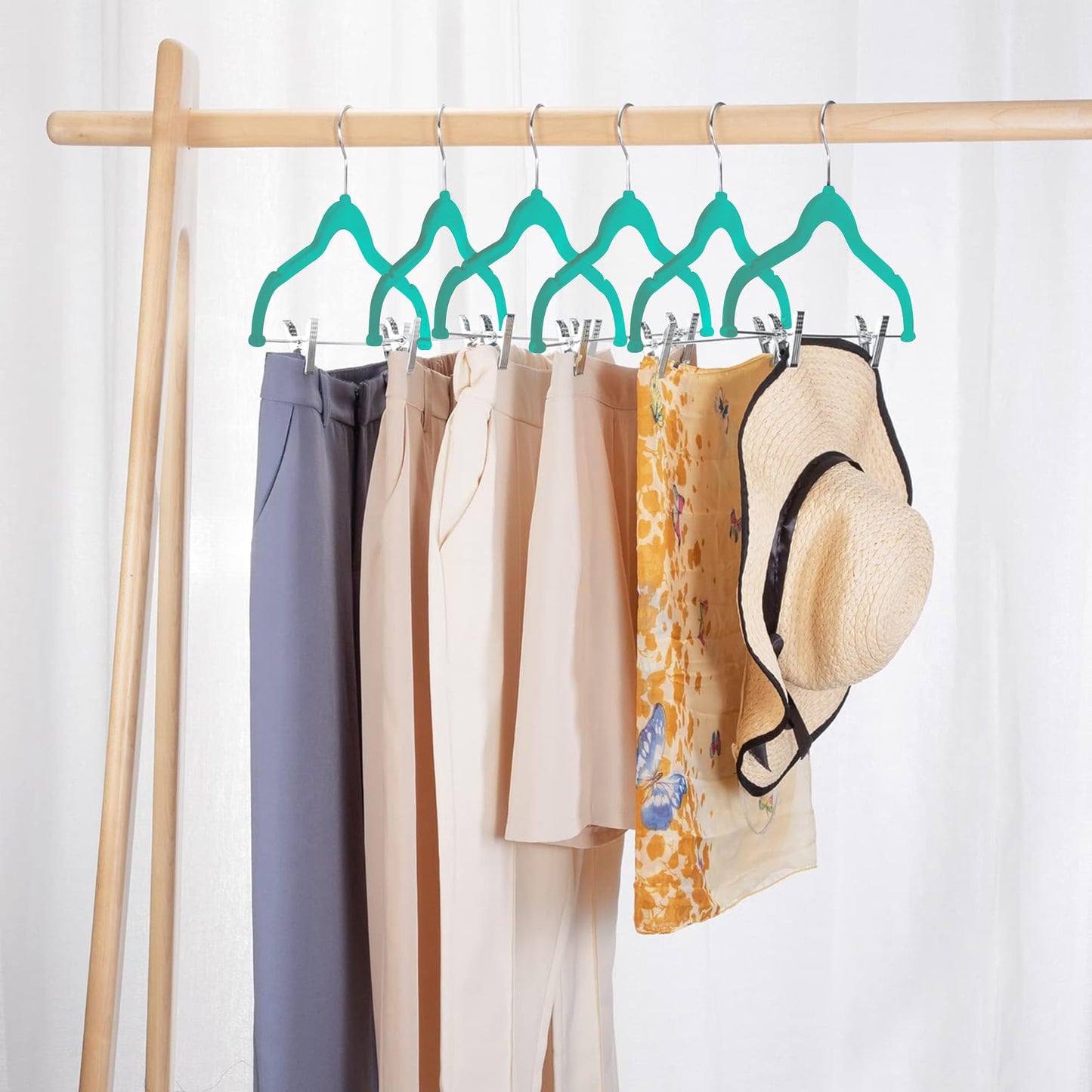 VECELO 20 Pack Velvet Clothes Hangers with Adjustable Clips,Heavy-Duty Non Slip & Space-Saving with