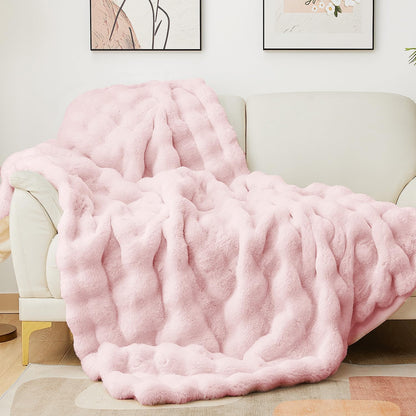 Latepis Pink Faux Fur King Blanket for Bed Bubble Cute Soft Warm Comforter Thick Furry Blanket for Sofa Bedroom Cozy Blankets for Women Gift Luxury Blankets for All Seasons 90''x108'', 860gsm