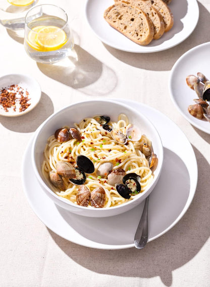 LE TAUCI Pasta Bowls 45 oz, Salad Bowls Set for Serving Soup, Pasta, Noodle, Dinner, Large Kitchen Bowl Plates, Microwave Safe - 8.5 Inch, Set of 4, White