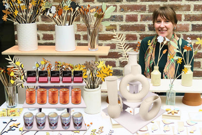 WANLIAN 3-Tier Corner Retail Table Display Stand, Portable Display Rack Shelves for Vendors, Craft Shows, Farmers Market, Pop Up Shop Countertop White Risers for Display, Soap, Candles, Tumblers