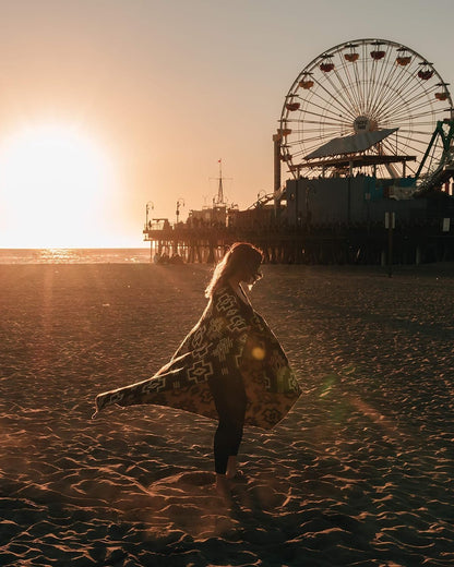 Inca Aztec Throw, Queen, King Blanket | Southwest Indian Navajo Boho Style | Native Cover for Camping, Bedding, Couch, Vanlife | Faux Alpaca, Lightweight, Hypoallergenic (Obsidian Black, King)