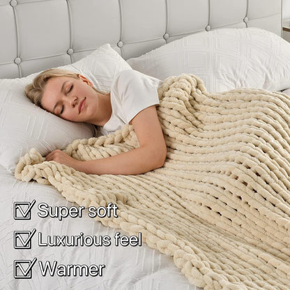 Maetoow Tighter Version Chenille Chunky Knit Blanket Throw （60×80 Inch）, Handmade Warm & Cozy Blanket Couch, Bed, Home Decor, Soft Fleece Banket, Boho Thick Blankets and Giant Yarn Throws，Beige