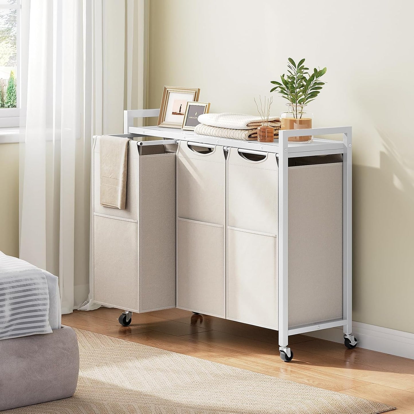 HOOBRO Laundry Sorter 3 Section, Laundry Hamper with Wheels, 3 × 11.5 Gal (43.4L), Rolling Laundry Basket, Pull-Out and Removable Oxford Fabric Bags, White WG76XY01