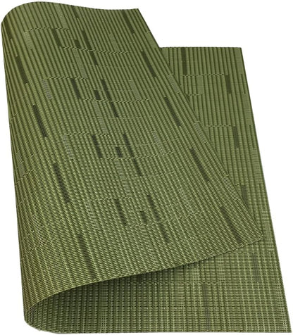 WAZAIGUR Placemats Set of 4 for Dining Table Heat-Resistant Washable Place Mats Woven Vinyl Kitchen Table Mats Easy to Clean,Green