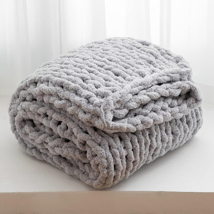 WESHIONGOO Chunky Knit Blanket Throw 50"×60" Knitted Throw Blankets for Couch Bed Fluffy Soft Blanket with Jumbo Chenille Yarn Thick 100% Handmade (Lingt Grey)
