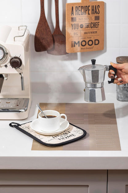 LEXMORE Placemats Set of 4 Vinyl/Plastic Woven Place Mats for Kitchen Table Indoor/Outdoor Washable Placemat Wipeable Dining Table Mats(Gold Dune)