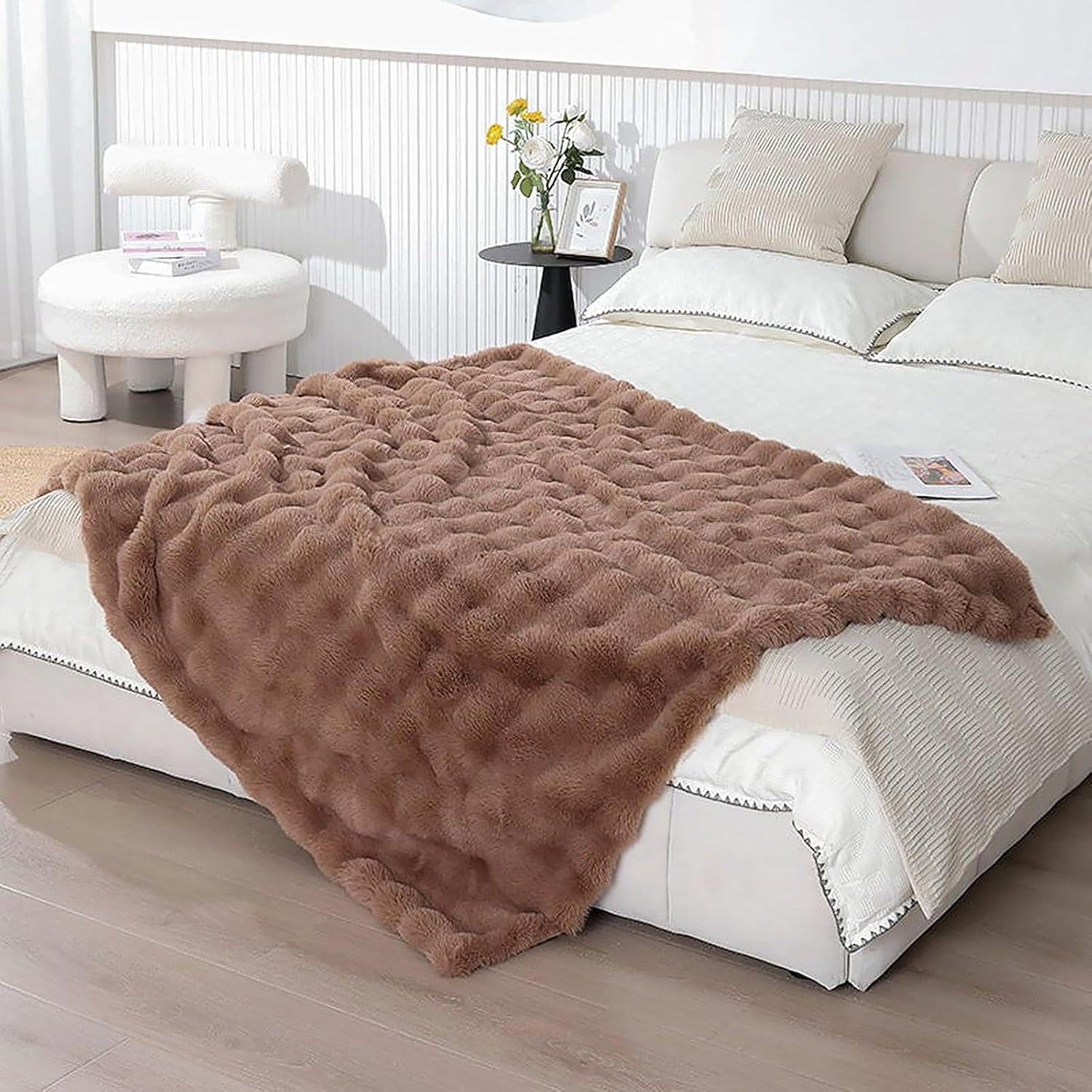 UKELER Soft Faux Fur Throw Blanket Solid Reversible Shaggy Blanket Plush Thick Fluffy Blankets Throws for Bed, Couch, Sofa, Office, Camping 50''x60'' Brown
