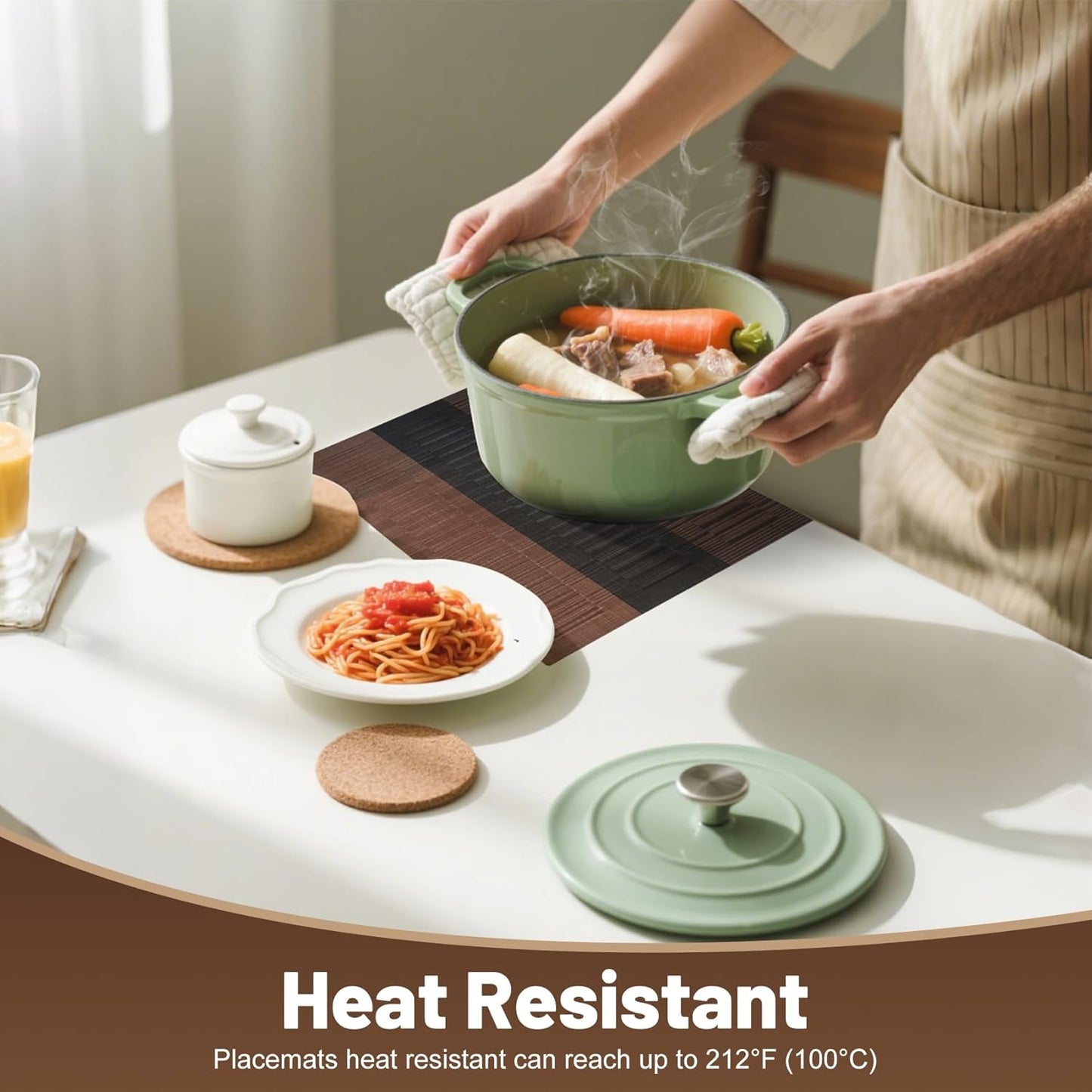 Placemats Set of 8，Non-Slip PVC Weave Table Mats Easy to Clean，Heat Resistant Place Mats for Kitchen Dining Table Decoration Indoor Outdoor，Black Brown