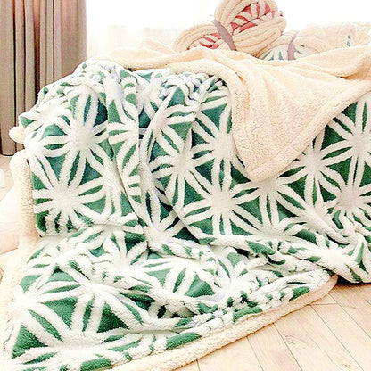 UKELER Green Flannel Sherpa Throws 60'' x 50'' New Blanket Ultra Plush Lightweight Throw Blanket Luxury Soft Warm Fuzzy Blanket Throws for Bed/Couch/Sofa/Office/Camping