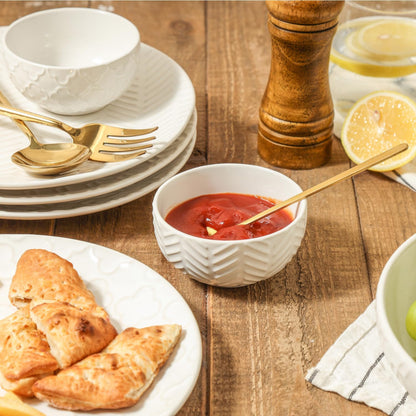 Sureasy Mini Ceramic Dipping Bowls – 4 oz, 3.5 Inch Small Bowls for Sauces & Side Dishes, Microwave & Dishwasher Safe, Set of 4, White