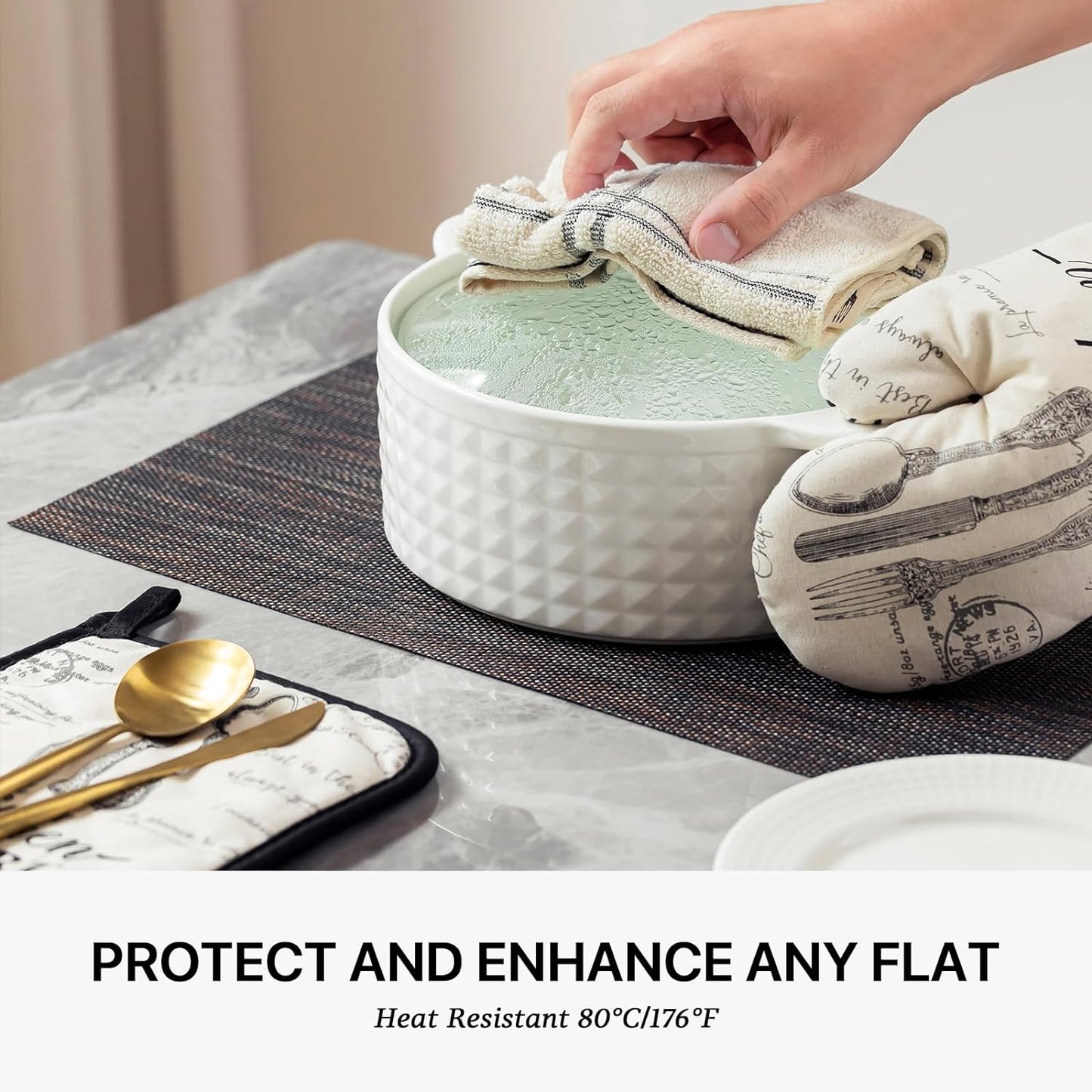 LEXMORE Placemats Set of 6 Vinyl/Plastic Woven Place Mats for Kitchen Table Indoor/Outdoor Washable Placemat Wipeable Dining Table Mats(Black/Brown)