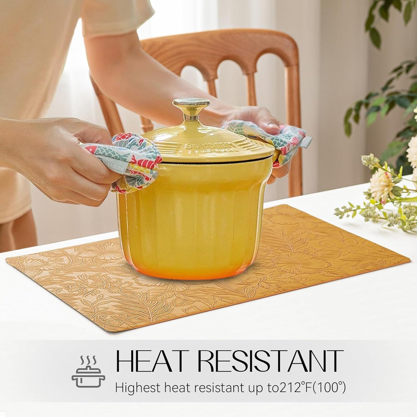 Romanstile Vinyl Placemats Set of 8-12 X 18 Inch - Heat Resistant Non-Slip Embossed Floral Place Mats 100% Waterproof Oilproof Wipeable Faux Leather Table Mats for Kitchen/Dining/Party, Gold