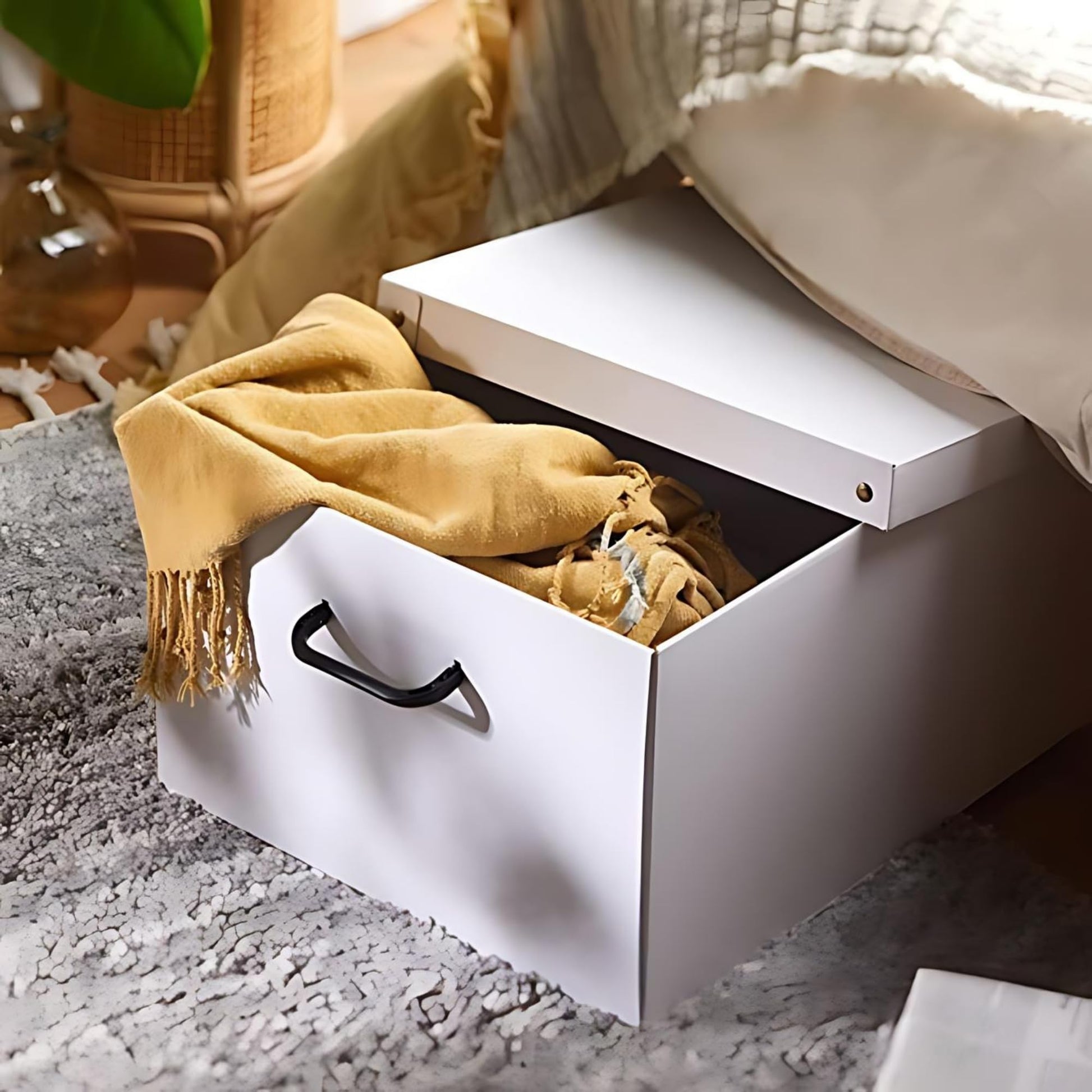 Lavatelli: Storage Box: Medium - White - Lid & Side Handles, Decorative Cardboard Organizer
