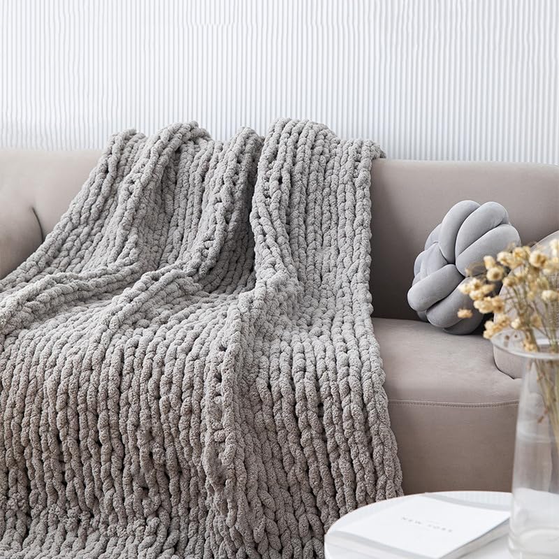 Chunky Knit Blanket Throw 48"*71", Hand Knitted Warm Chenille Throw Blanket, Home Decor Soft Thick Yarn Cable Knit Blanket,Soft Breathable Fleece Banket Christmas for Couch Bed Sofa Best Gift (Gray)