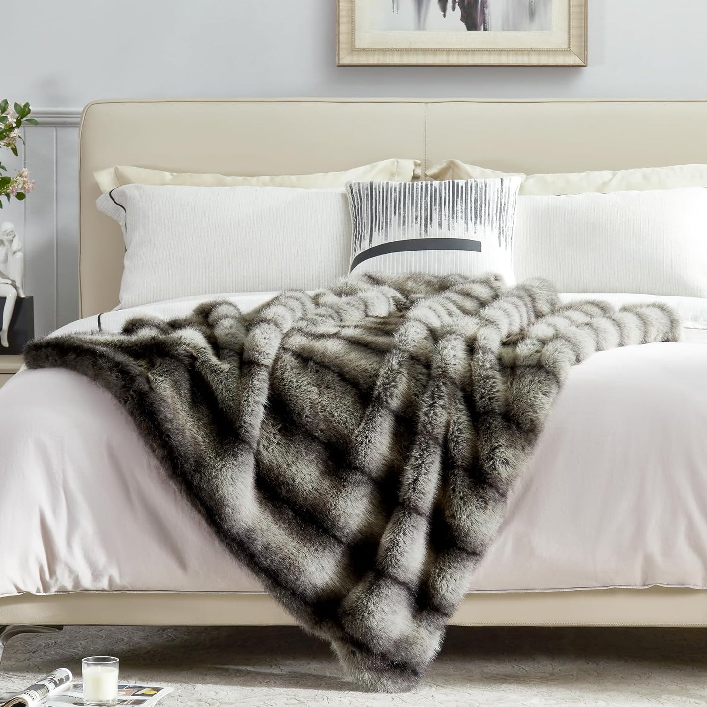 DREAMNINE Premium Luxury Fuzzy Animal Skin Faux Fur Throw Blanket 50" x 60", High-end Reversible Cozy Thick Wolf Fluffy Fox Blankets for Couch, Soft Warm Gray Bear Furry Blanket for Winter, Black Grey