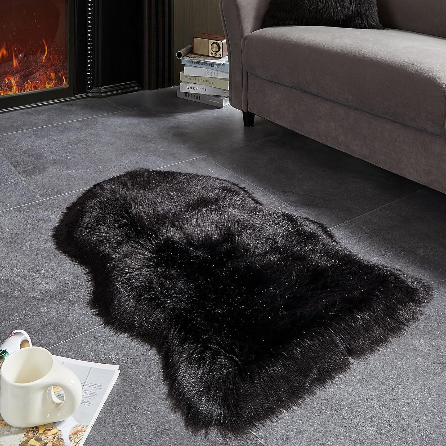 AMTOVO Faux Fur Rug, Black Small Area Rug, Fluffy Sheepskin Rug, Fuzzy Ultra Soft 2 x 3 ft Shag Rugs for Bedroom Sofa Throw Cushion Room Decor, Sheepskin