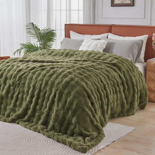 Lotus Karen Faux Fur Throw Blanket Dark Green - 800 GSM Bubble Rabbit Fluff Blanket for Couch Bed Sofa,Softest Fluffy Fuzzy Cozy Blanket,Thick Furry Plush Shaggy Warm Blankets for Women,90x90 Inches