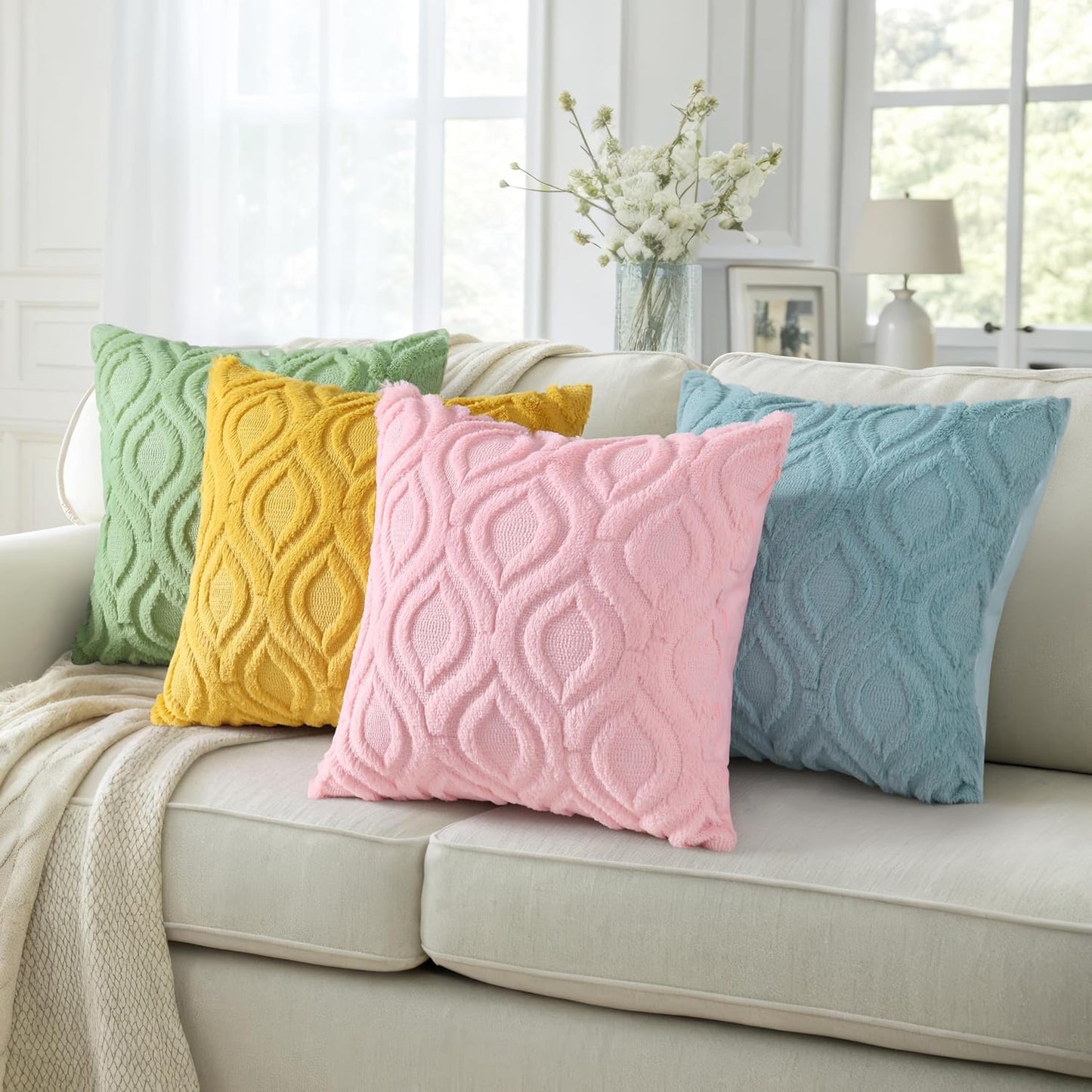 decorUhome Throw Pillow Covers 18x18 Inch Set of 2, Soft Plush Decorative Faux Fur Light Pink Solid Couch Pillow Covers, Accent Farmhouse Neutral Square Euro Pillow Cases for Sofa Bed Living Room