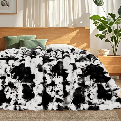 Touchat Cow Print Blanket for Couch, Faux Fur Throw Blanket, Super Heavy Warm Cozy Blankets for Bed Sofa, Bubble Plush Fuzzy Soft Mink Blanket for Living Room Bedroom, Cow Black