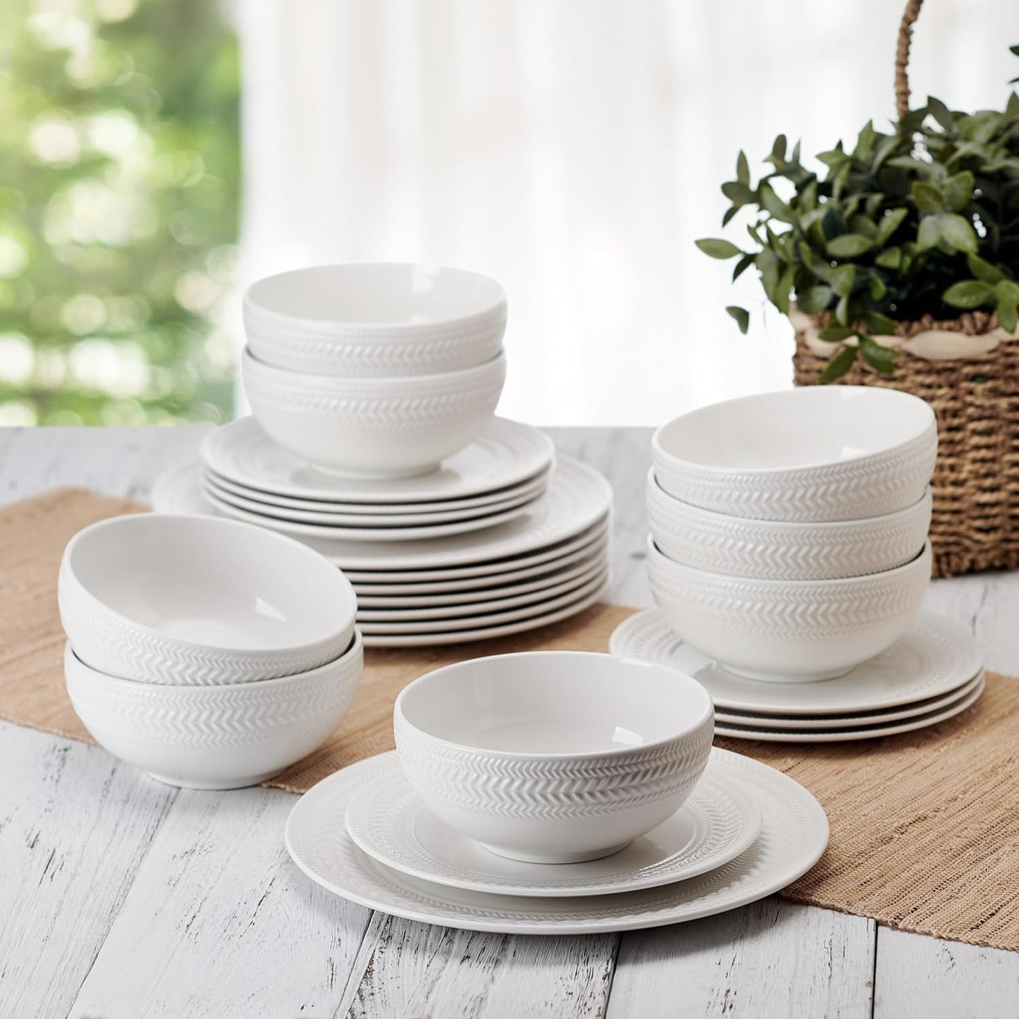 Pfaltzgraff Josephine 24 piece Dinnerware Set, Service for 8, White