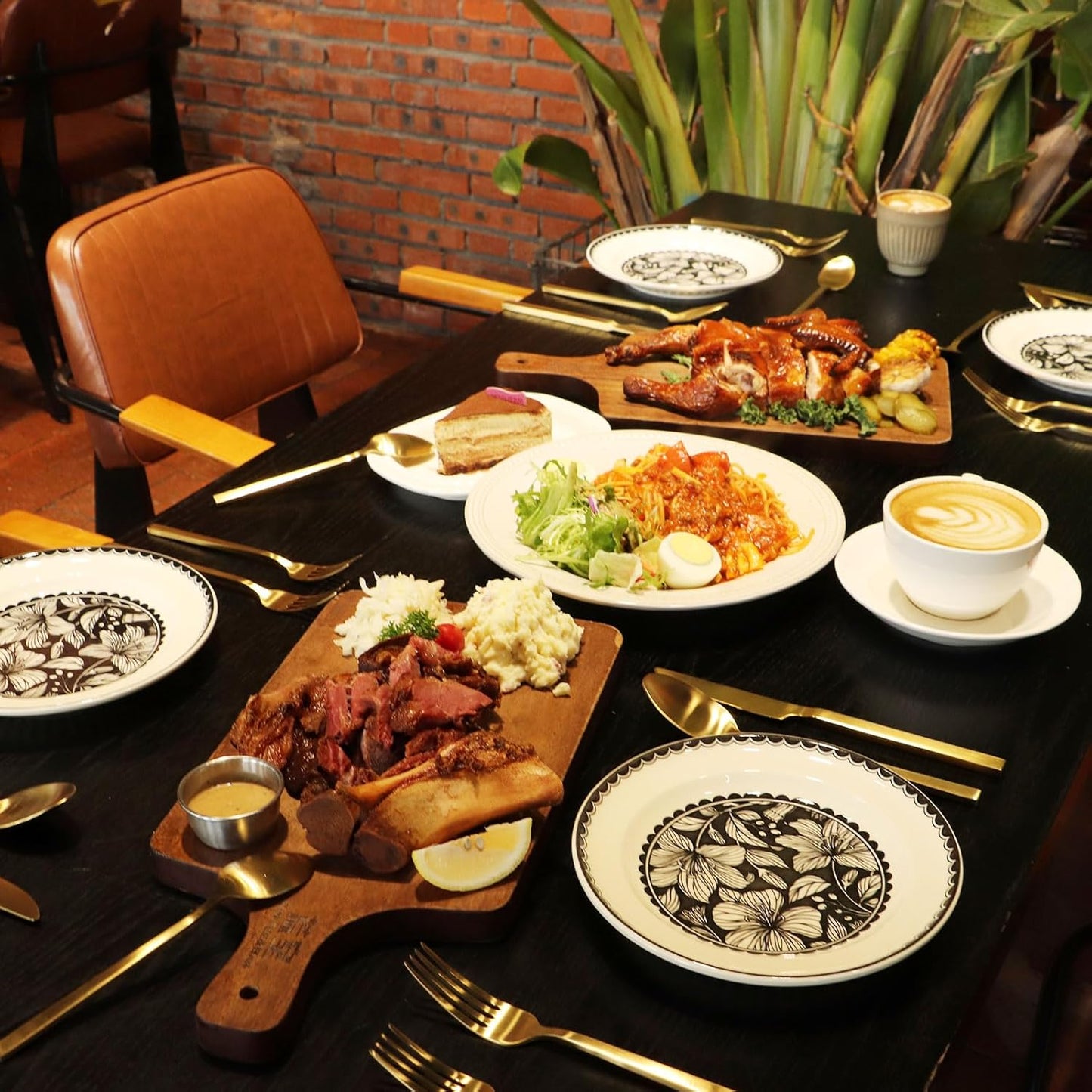 Stainless Steel Flatware Set Hand Forged 18/10 Silverware Set Cutlery Set Gold Cuboid Handle Matte Finished 40 Pieces Service for 8